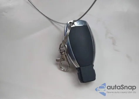 2018 Mercedes-Benz Glc 300 4Matic z USA, uszkodzony, nr VIN WDC0G4KB0JV084692